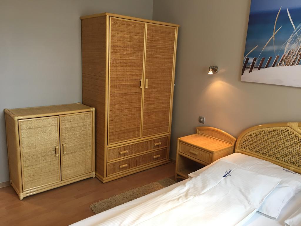 Wolin-Travel Apartament Dom Przy Parku Miedzyzdroje Esterno foto